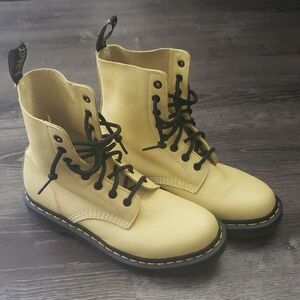 Dr. Martens AirWair Yellow Boots Sz 9